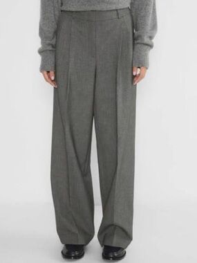 Babaton Pleated Pant in Grey, NWOT size 2